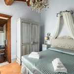 Appartement House With Wood-fired Oven Near *