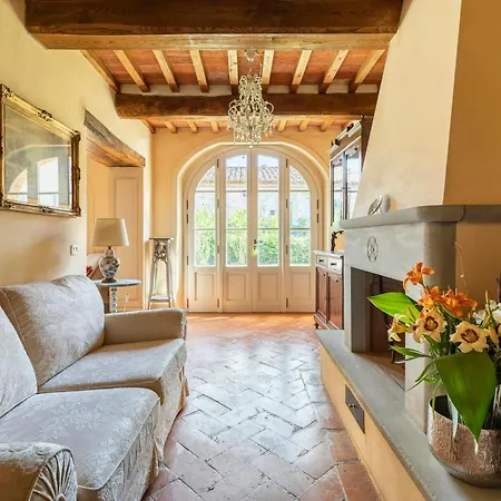 House With Wood-fired Oven Near Appartement Arezzo